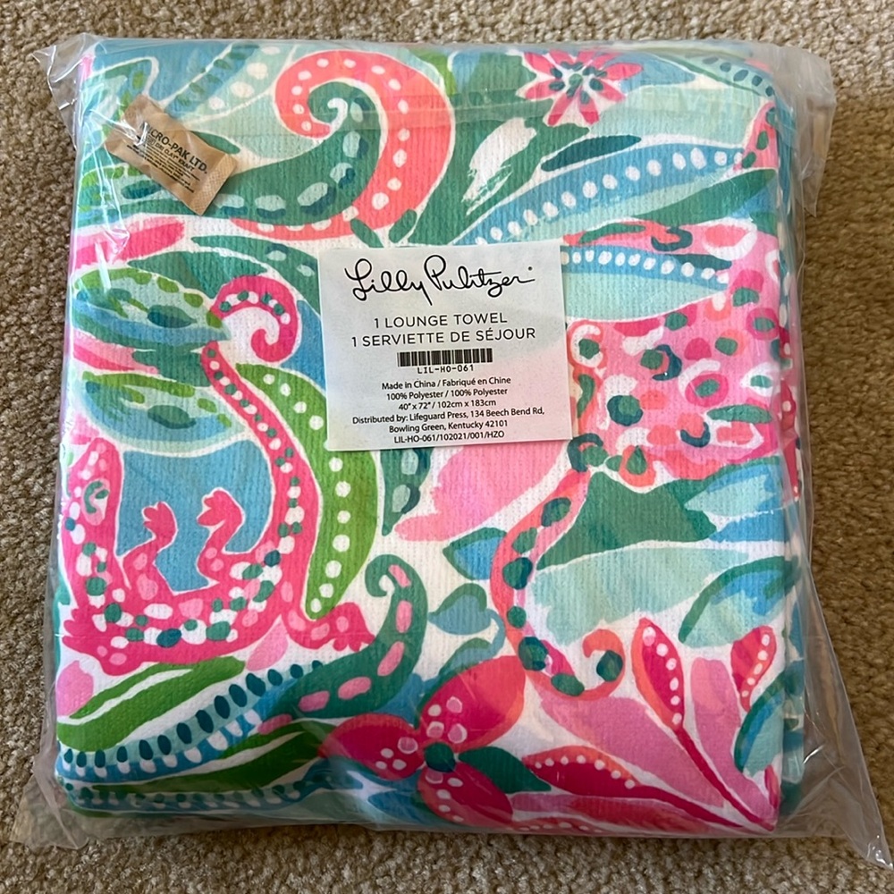 Lilly Pulitzer Lounge Towel NIP